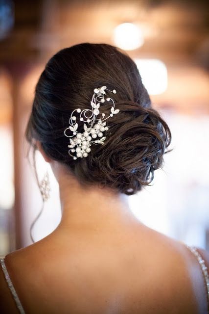 Classic Wedding Hairstyles Updo with Comb