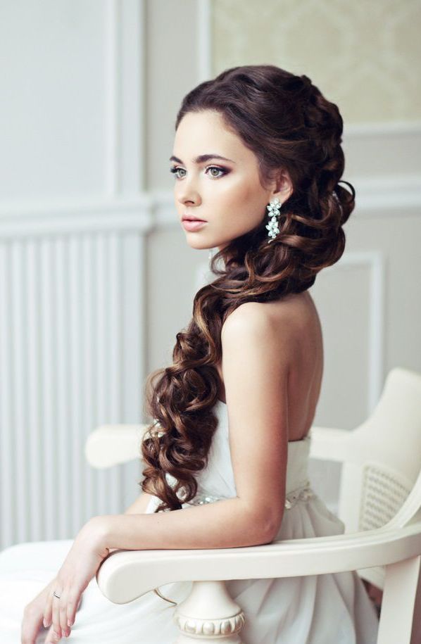 Hairstyles to the Side Wedding Hair