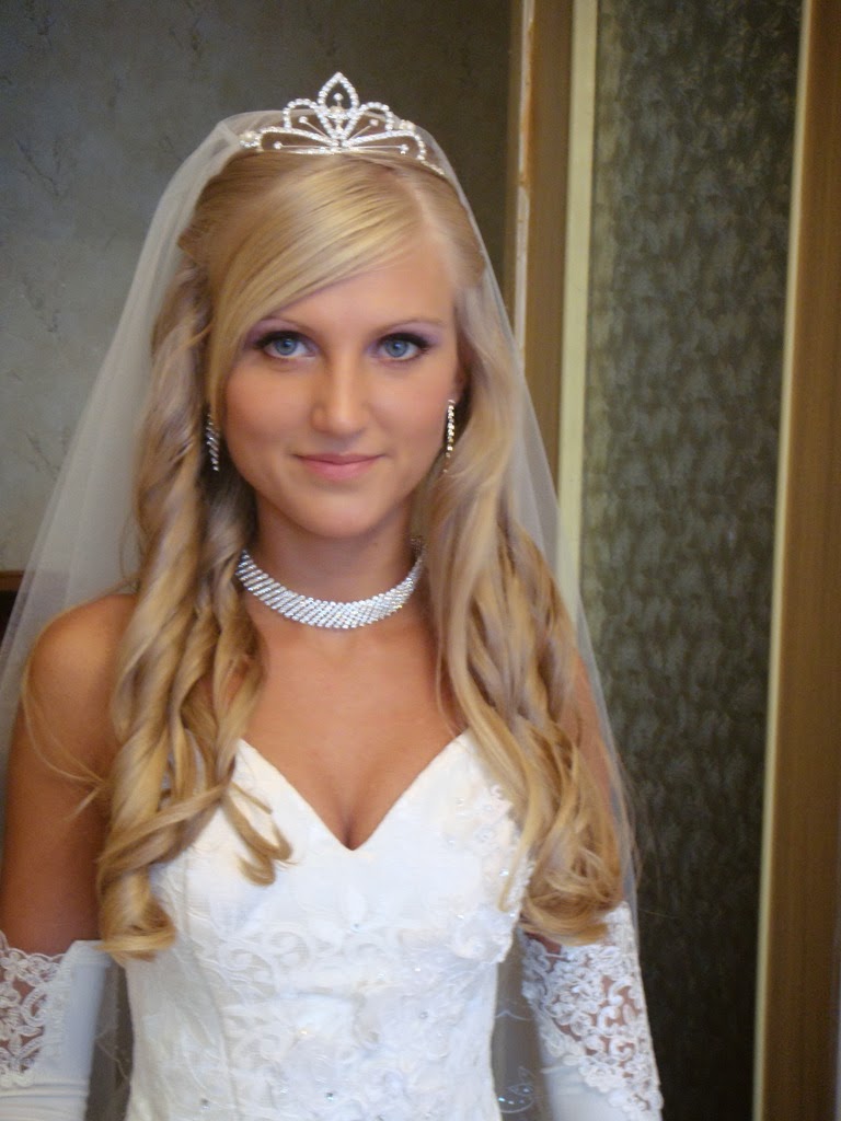 Princess wedding hairstyles with tiara Bridal