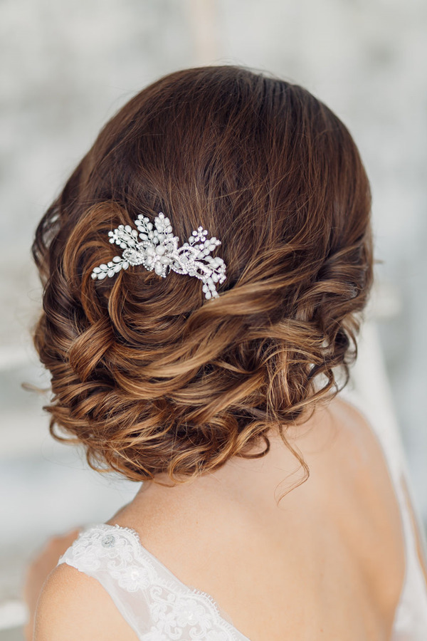 elegant wedding hairstyles with bridal headpieces