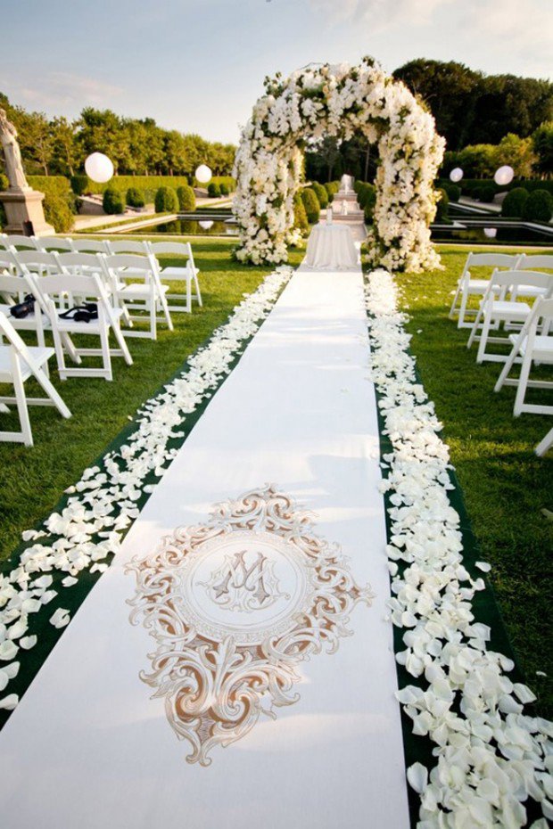 Beautiful and Romantic Garden Wedding Ideas