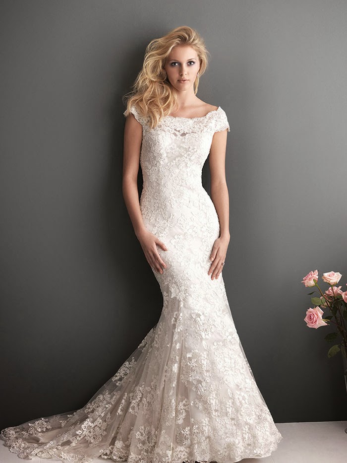 Classical Collection of Ivory Lace Mermaid Wedding Dresses
