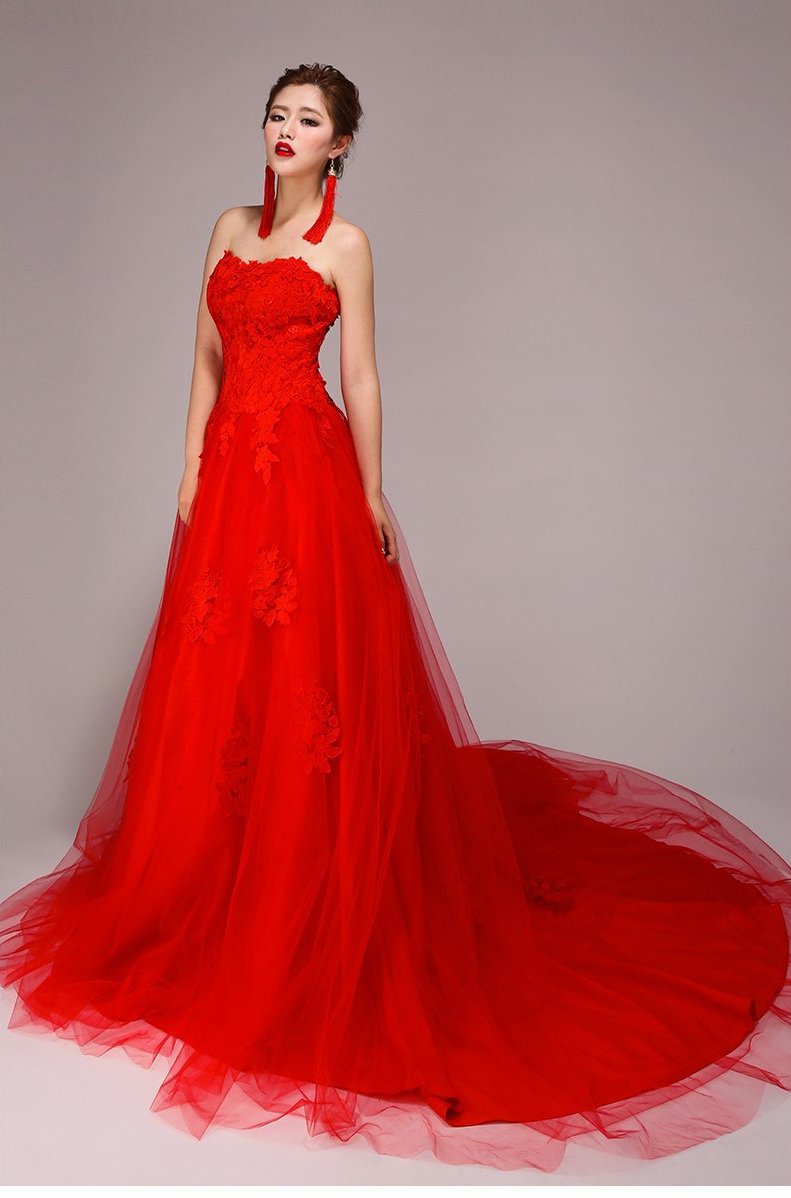 Flaring Red Wedding Dresses