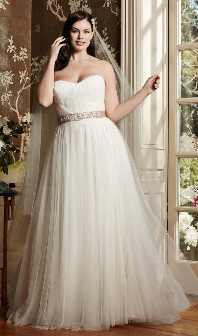 20 Wedding Dresses For Curvy Women Ideas Wohh Wedding