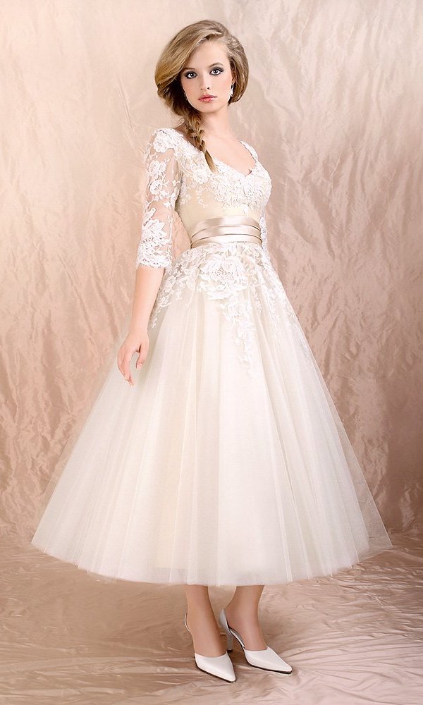 Lace Tea Length Wedding Dresses with Sleeves