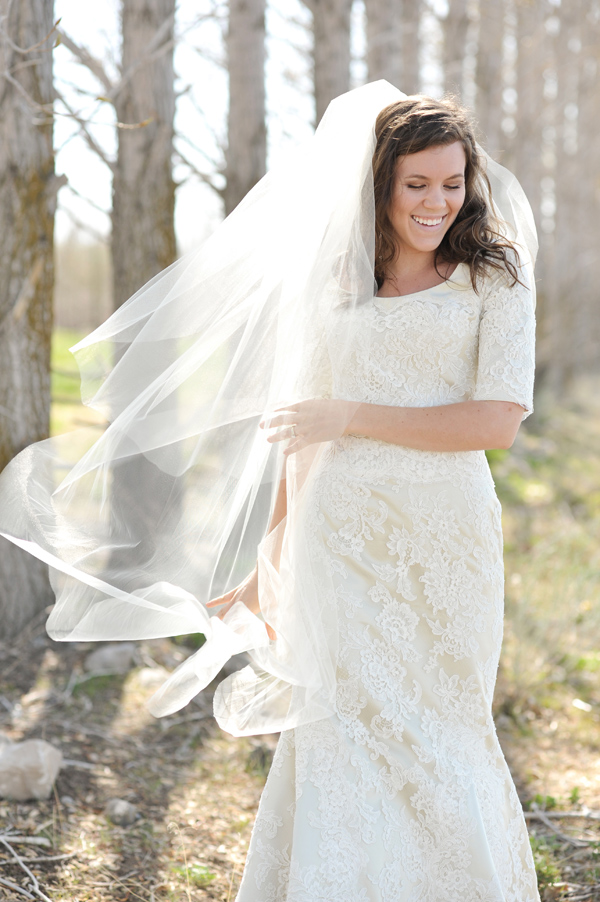 Modest wedding dresses with long sleeves