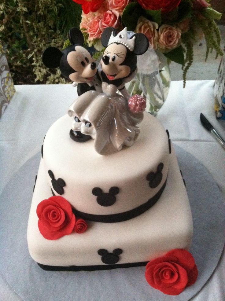Simple disney wedding cake