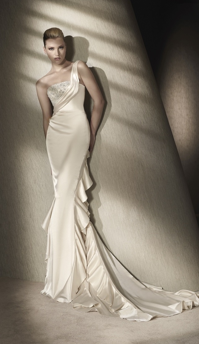 Sleek silk ivory wedding dress