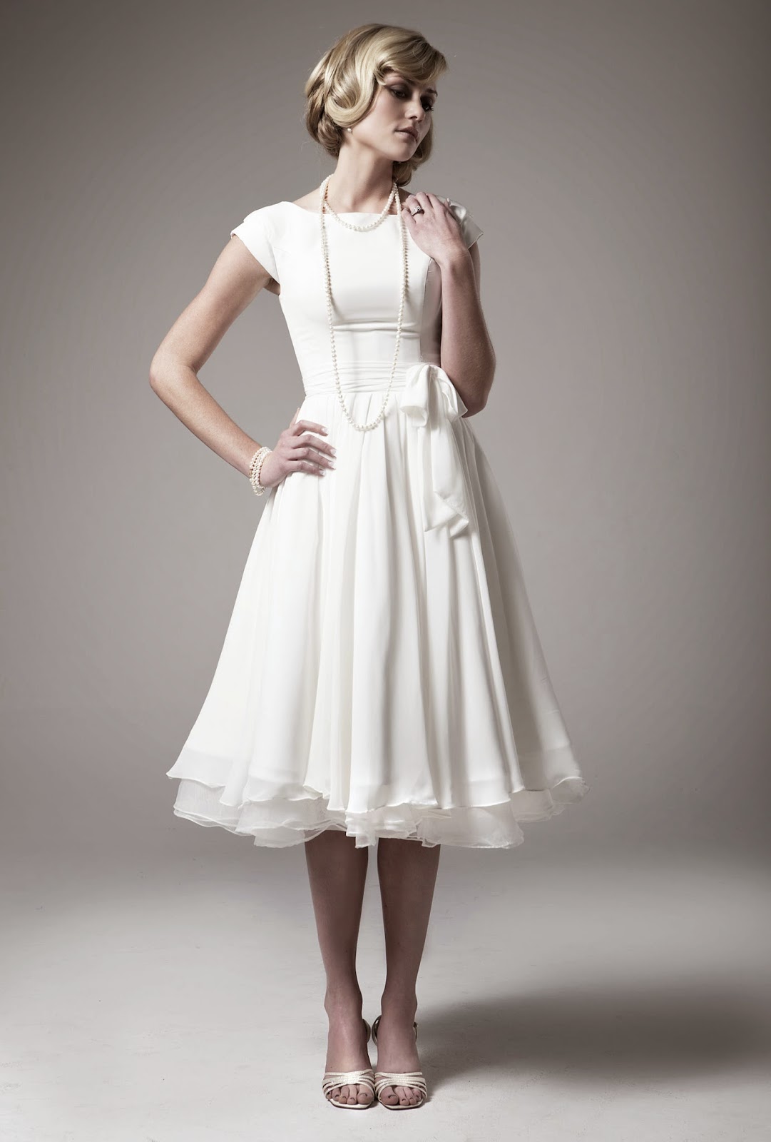Tea Length Casual Wedding Dresses with Sleeves