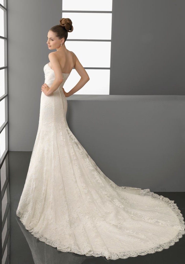 White Lace Strapless Wedding Dress