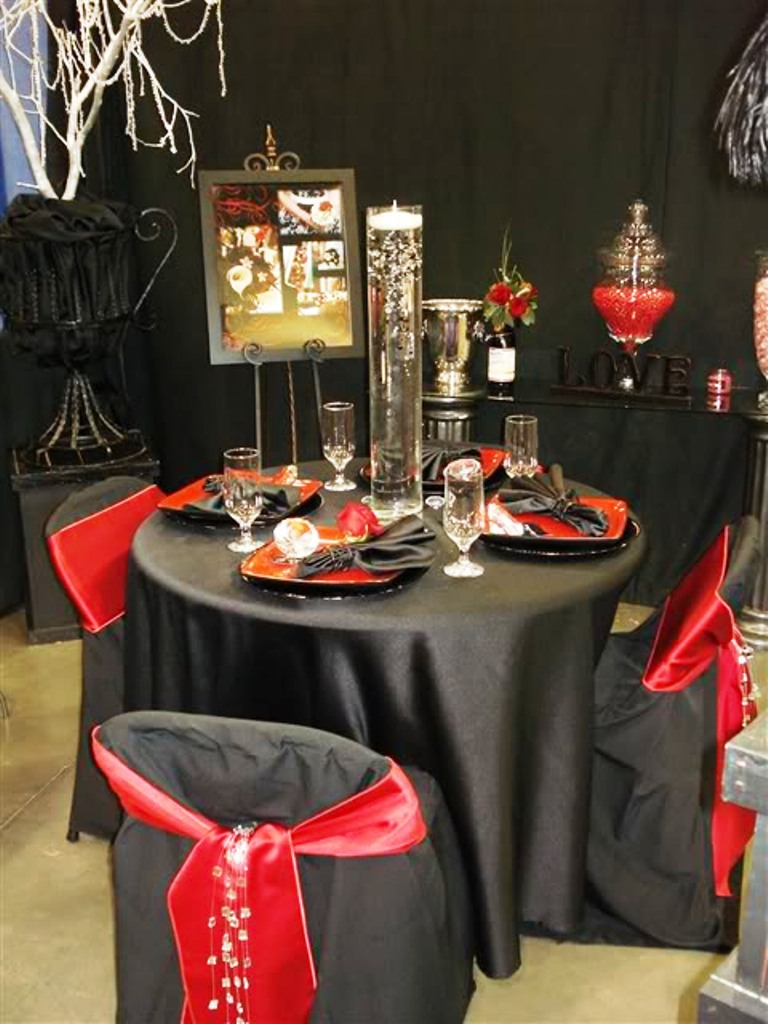 Black Wedding Table Decorations