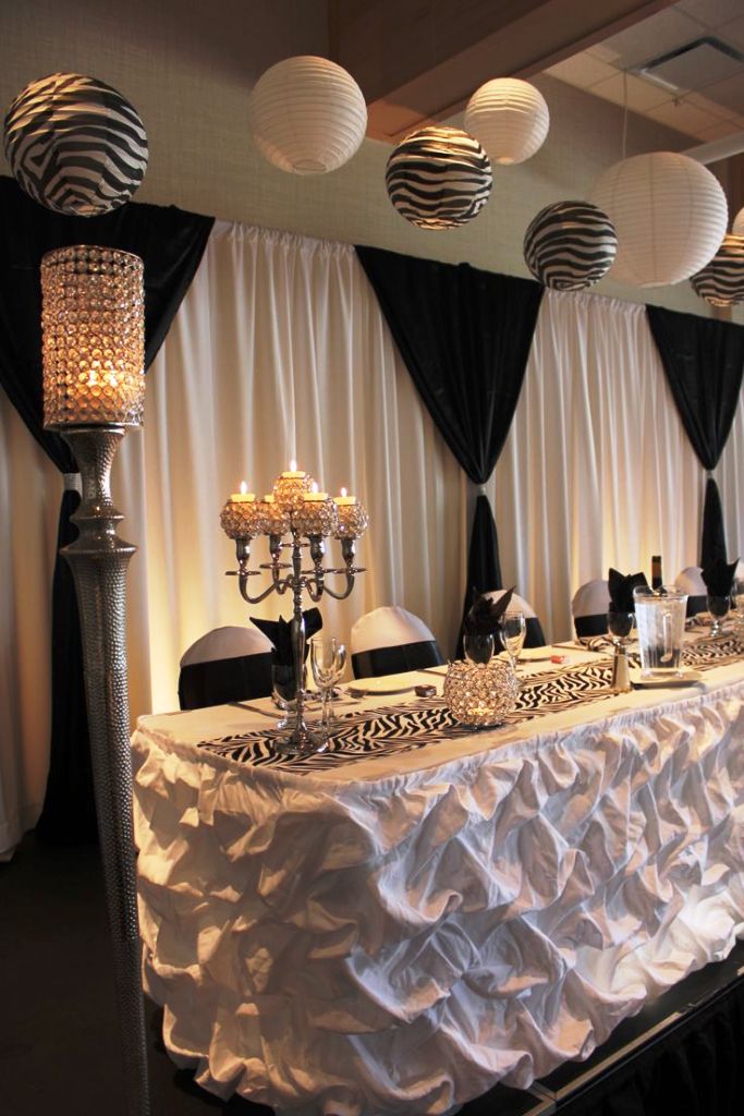Black and White Head Table Wedding Decorations