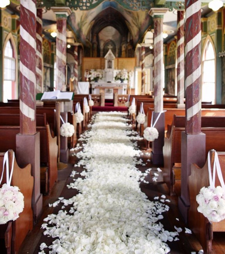 Elegant Church Wedding Decoration