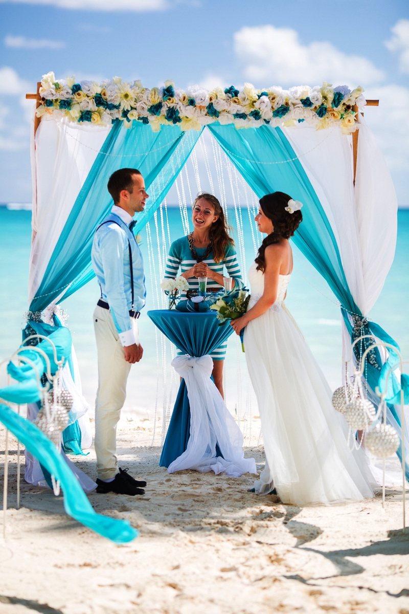 Ocean white and Turquoise Wedding Decorations