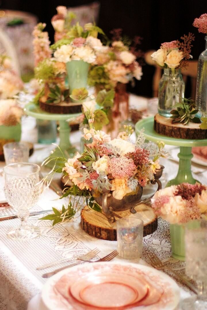 Peach and Mint Green Wedding Table