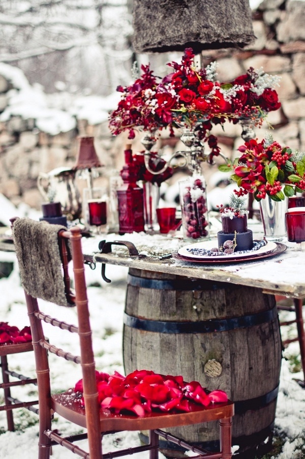 Red Winter Wedding Decorations