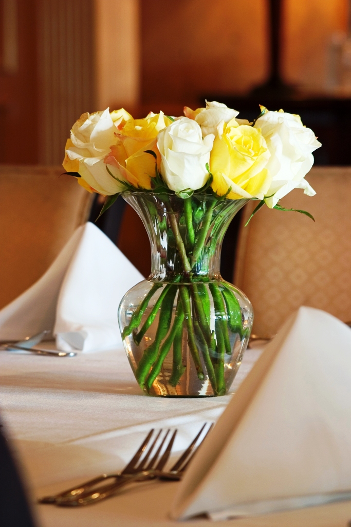 Simple Wedding Table Flower Centerpieces Decorations Ideas