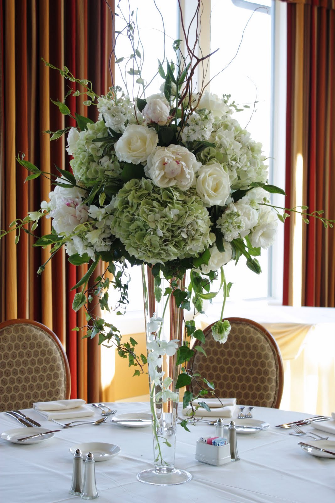 Tall White Flower Wedding Centerpieces Decorations