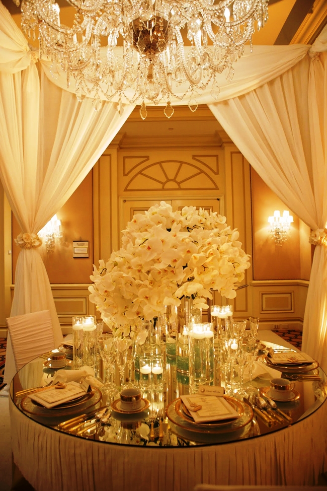 White and Gold Wedding Table Decor with Candle