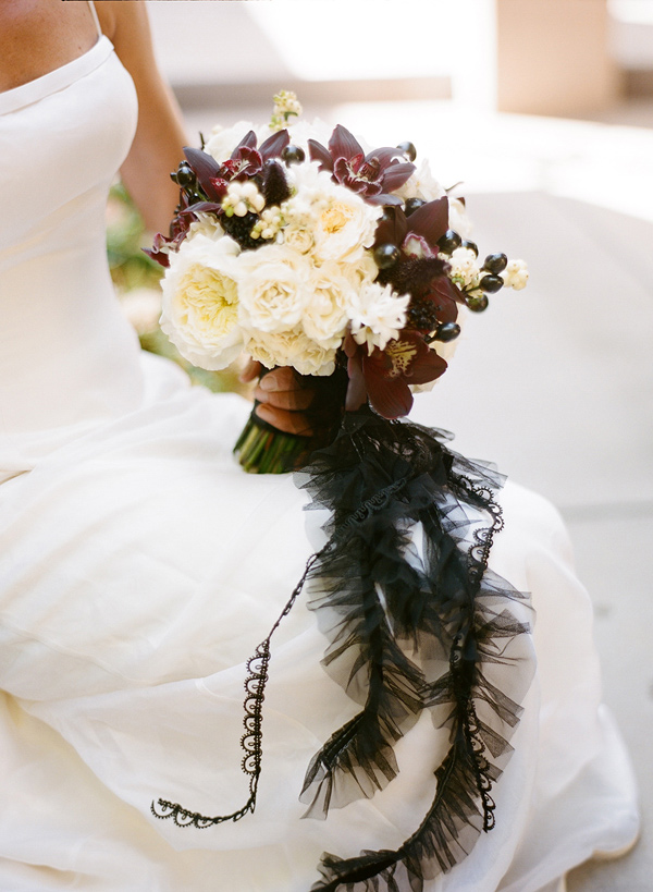 Black and White Halloween Wedding Flowers Ideas
