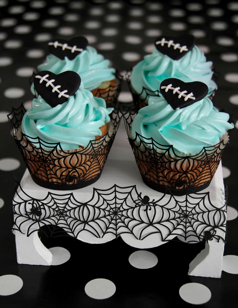 Cool Halloween Wedding Cupcakes