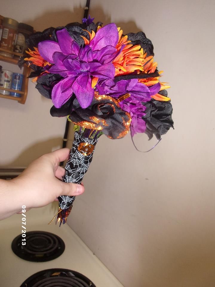 Halloween Wedding Bouquet Ideas