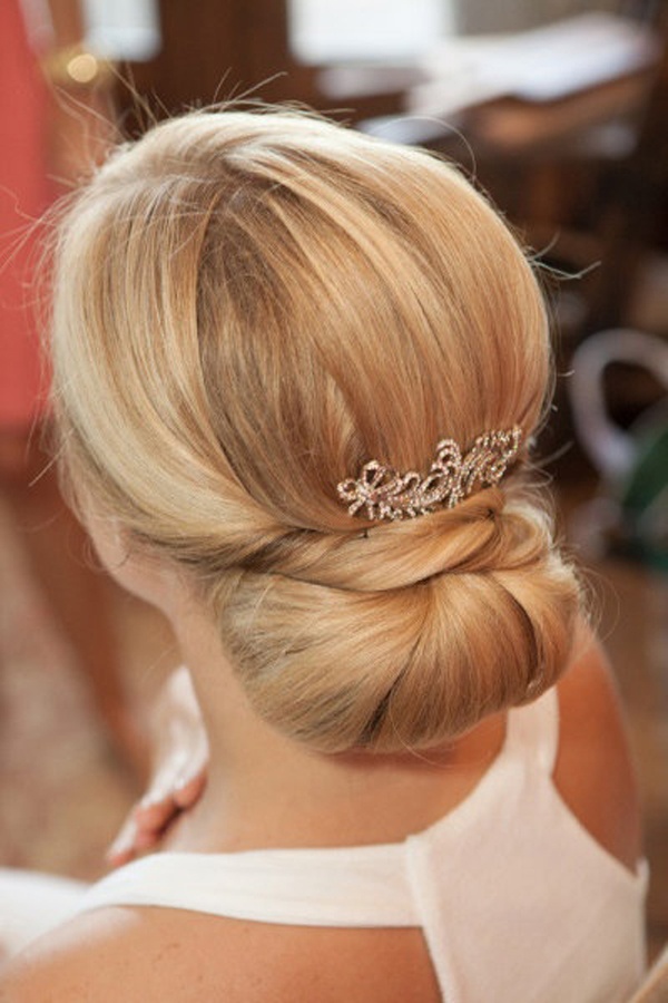 Low Chignon Simple Wedding Hairstyles