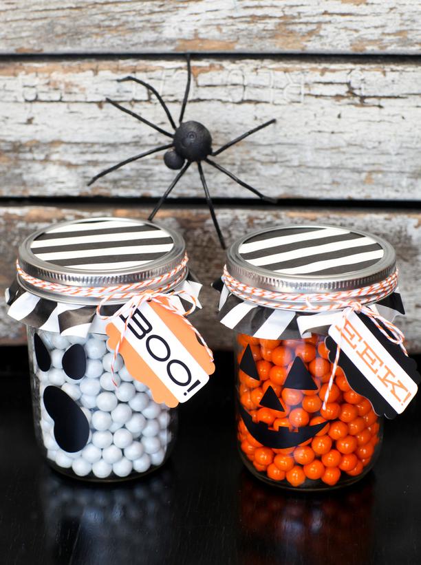 Mason Jar Halloween Wedding Favors Ideas