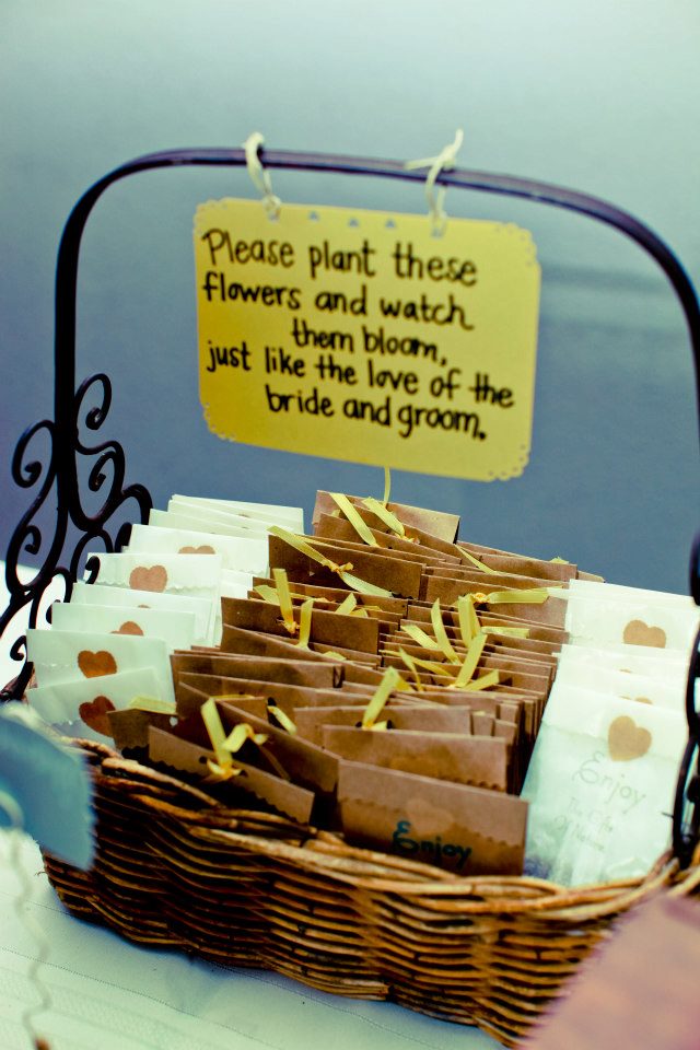 Seed Packet Wedding Favors Idea