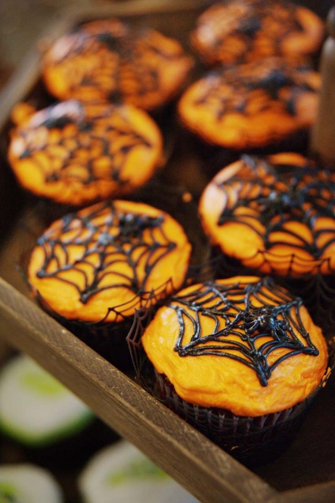 Spider Halloween Wedding Cupcakes