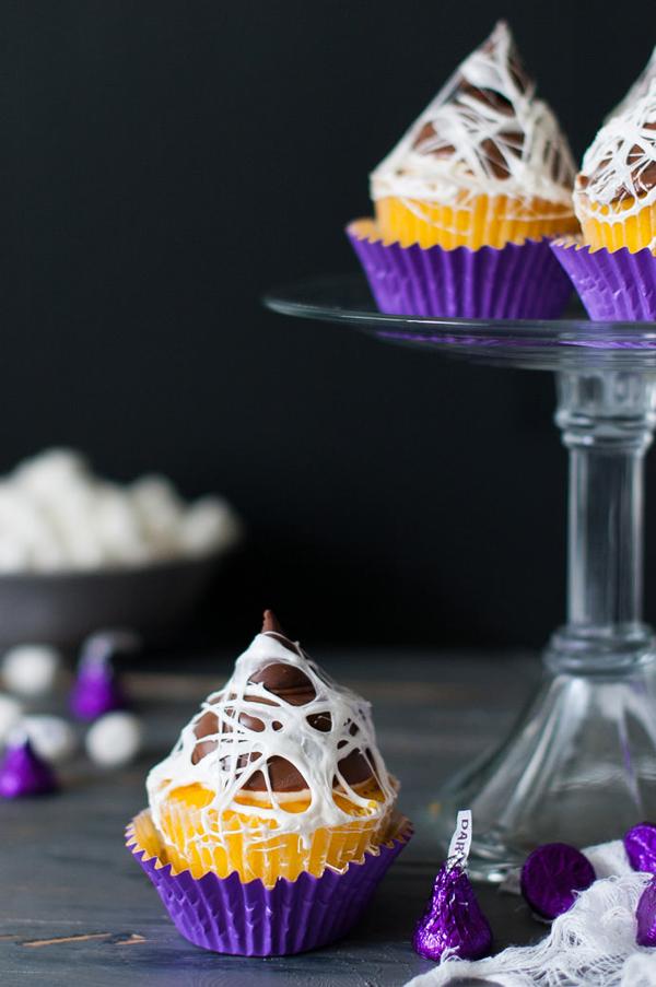 Stunning Halloween Wedding Cupcakes