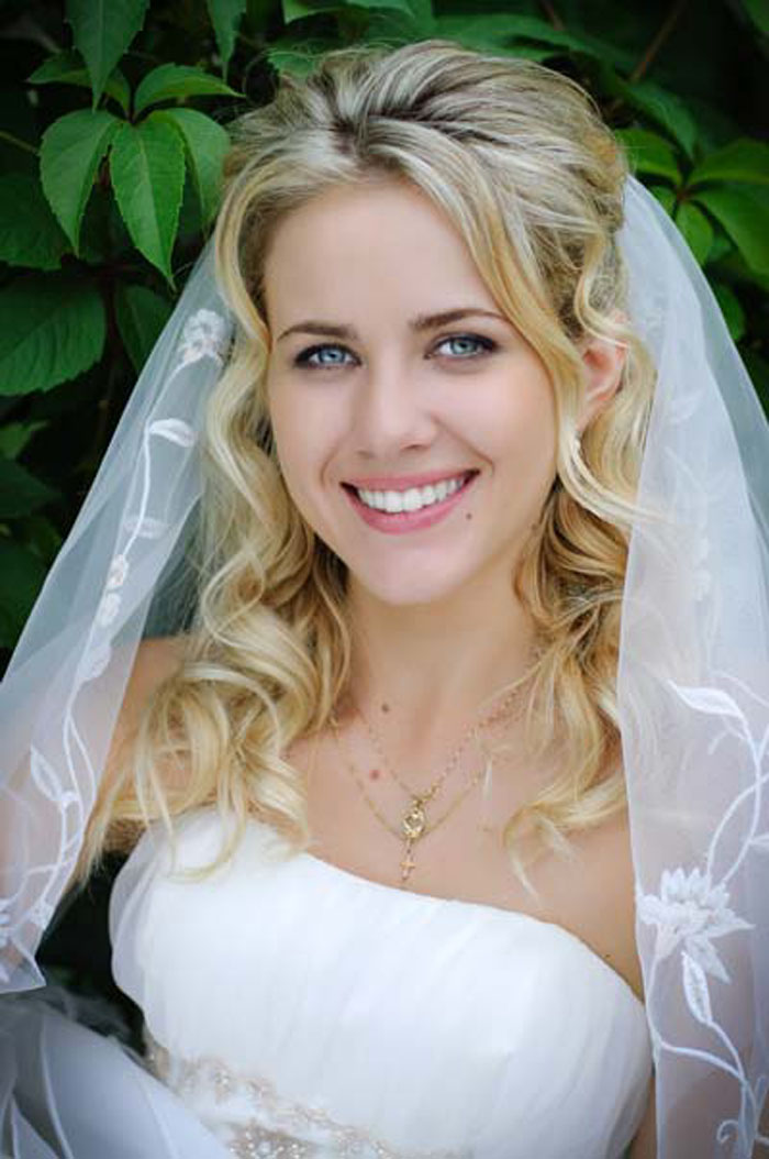 Wedding Hairstyles With Veil For Shoulder Length