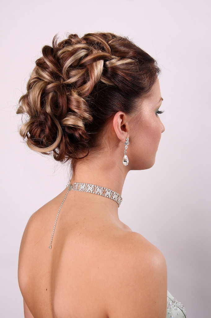 Easy Wedding Hairstyles For Bridesmaid
