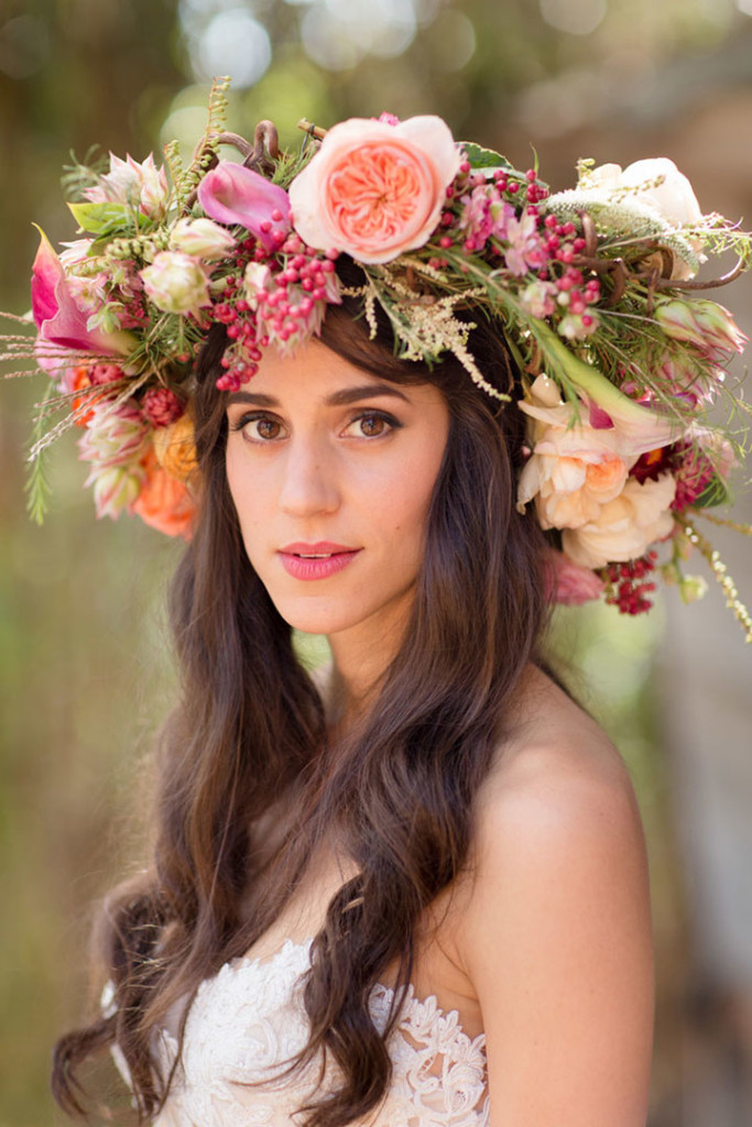 Winter Wedding Hairstyles With Bouquets
