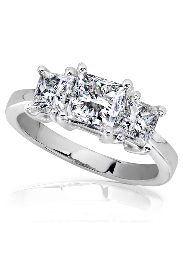 3-stone-princess-cut-diamond-engagement-ring
