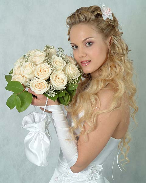 half-up-wedding-hairstyles-for-long-hair