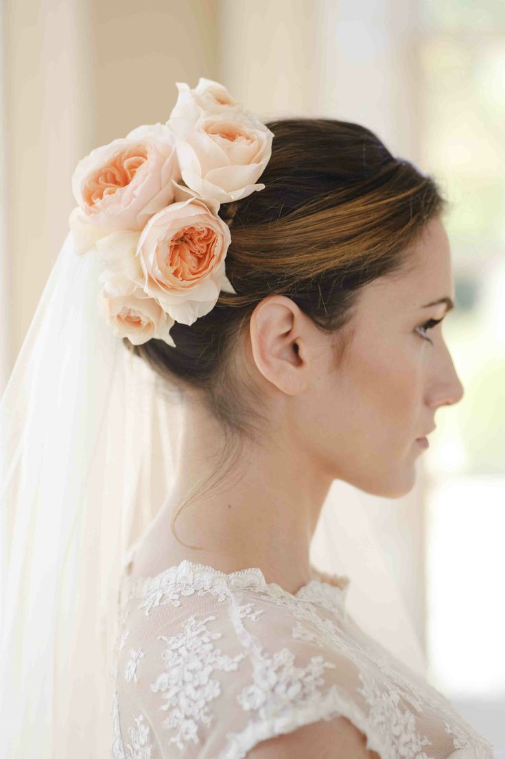 romantic-wedding-hairstyle-with-flowers-2016