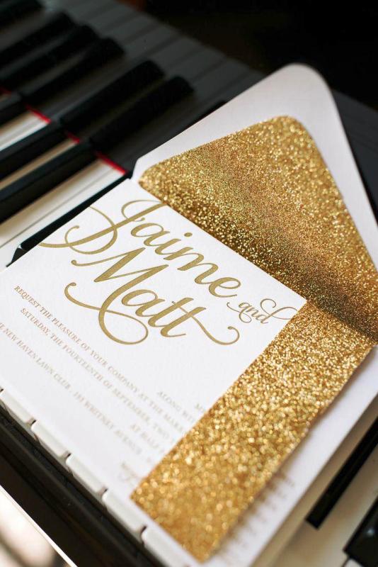 gold-wedding-invitation-paper-ideas