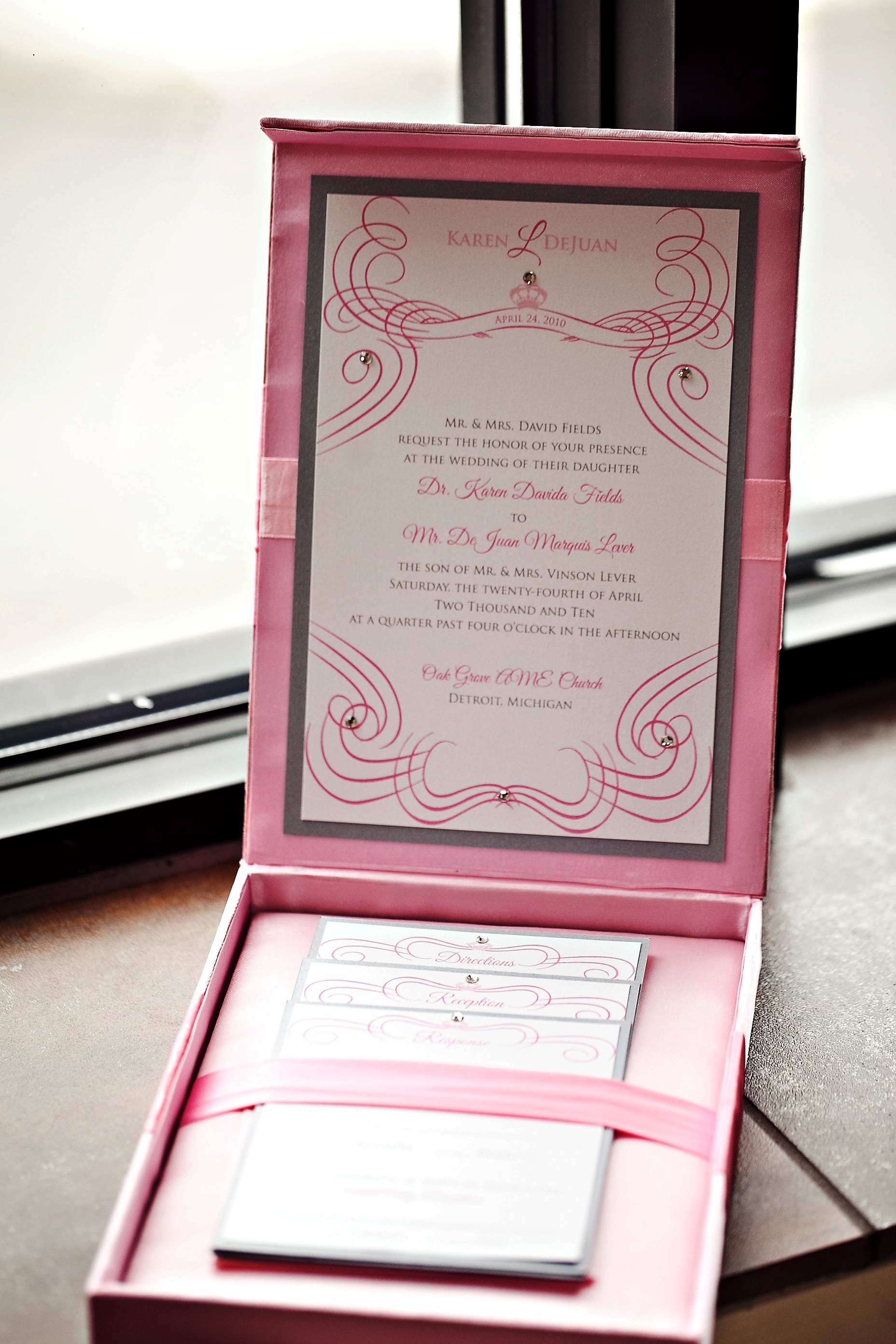 pink-box-wedding-invitation