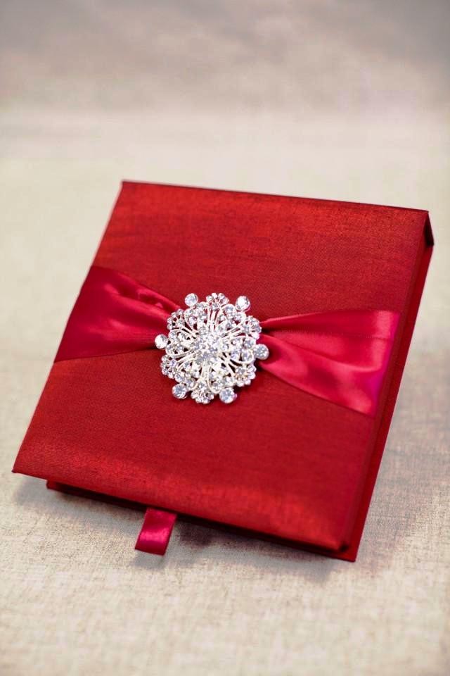 satin-box-wedding-invitation