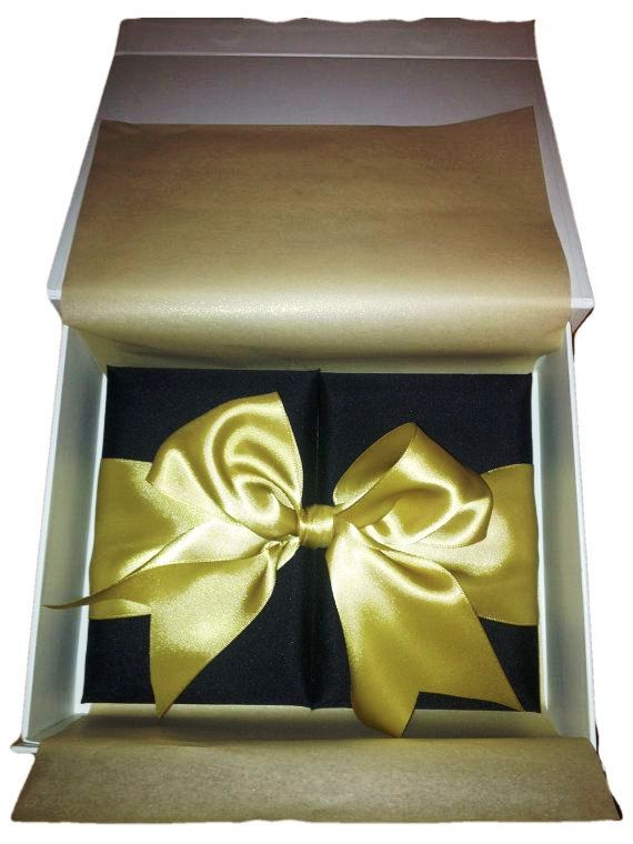 wedding-silk-invitation-boxes