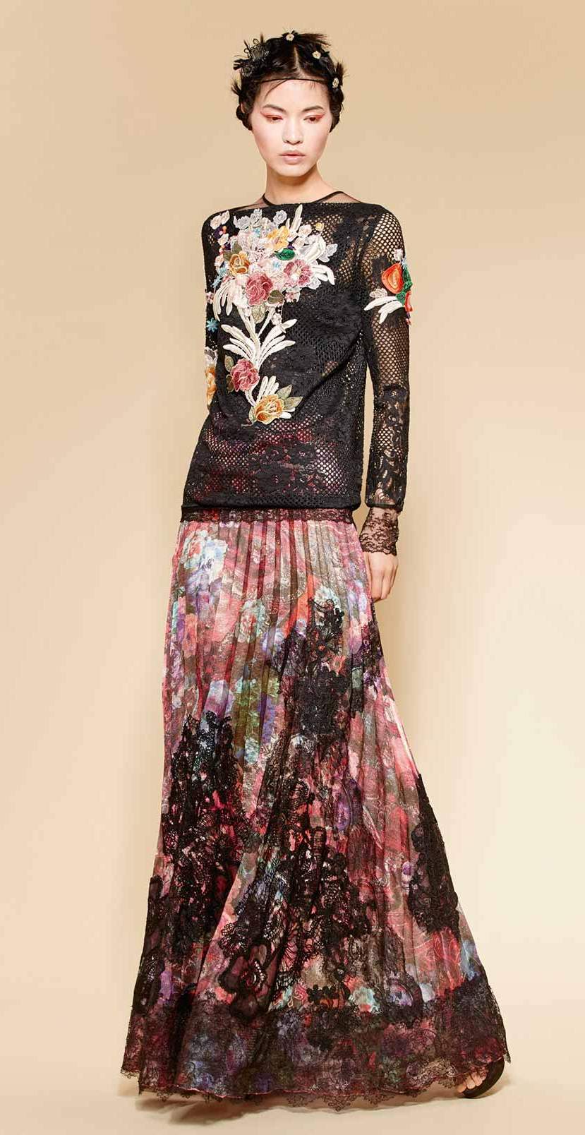 Long evening gown with pleated soleil printed silk