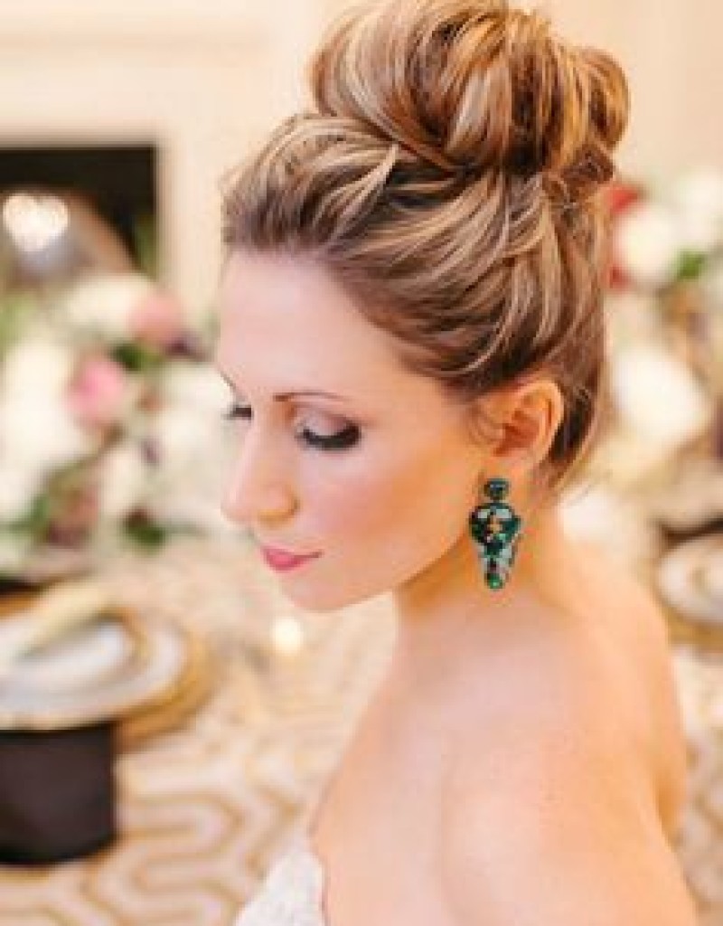 20 Wedding Hairstyles with Bun Ideas - Wohh Wedding