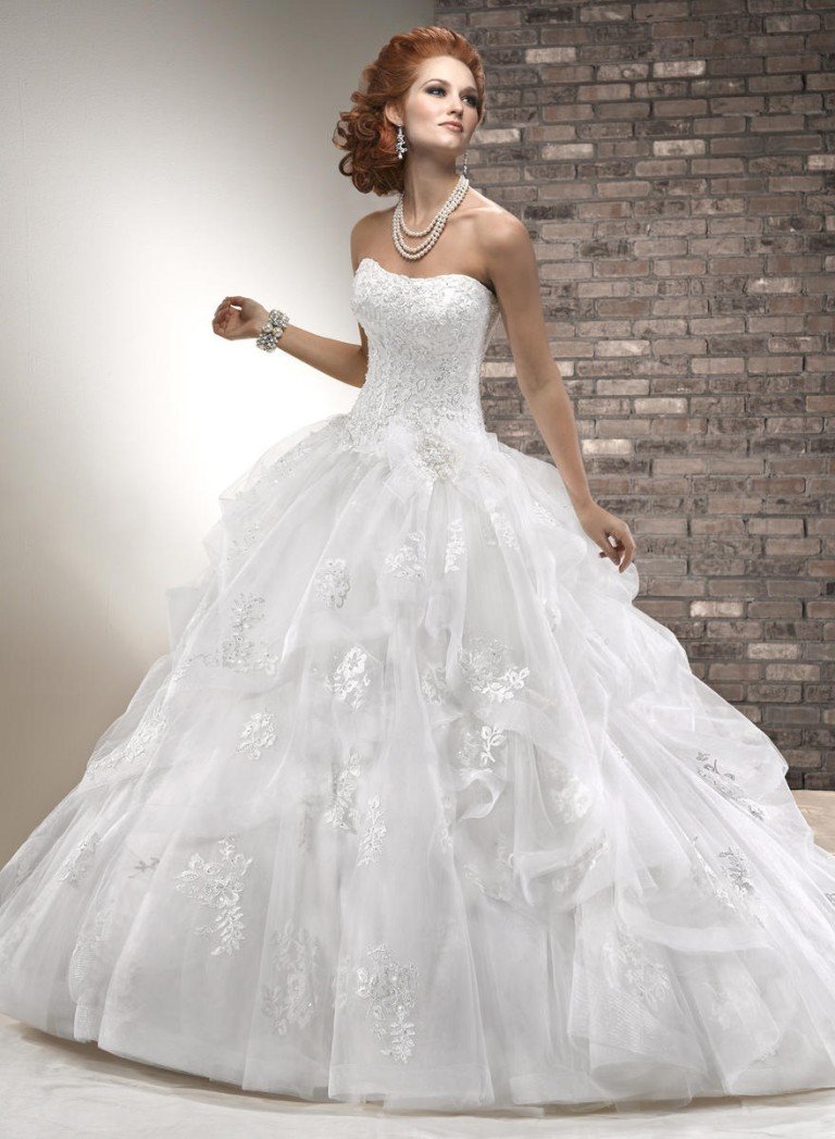 20 Beautiful Big Wedding Dresses Ideas - Wohh Wedding