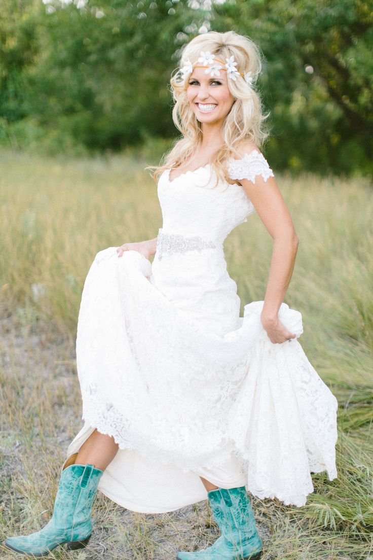 25 Romantic Country Wedding Dresses Ideas - Wohh Wedding
