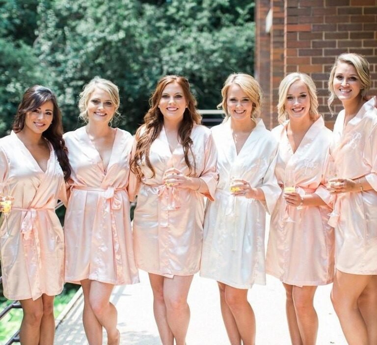 Why Custom Bridesmaid Robes are Popular, and How to Choose Them?